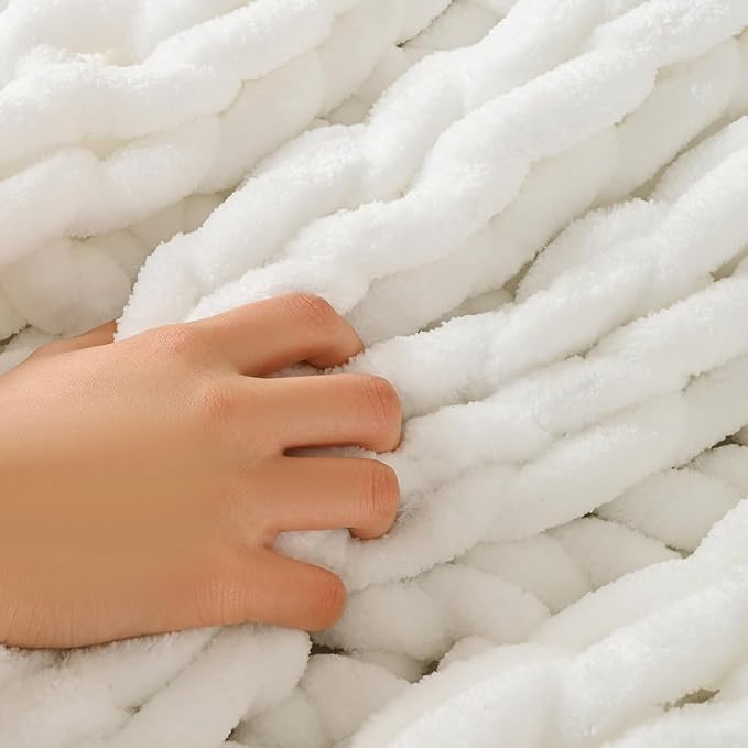 Esterra Chunky Knit Blanket Throw, 100% Handmade Chenille Throw Blanket 50"x60", Soft Thick Yarn Cable Knit Crochet Throw Blanket Rope Knot Throw for Couch Bed Sofa, Bright White
