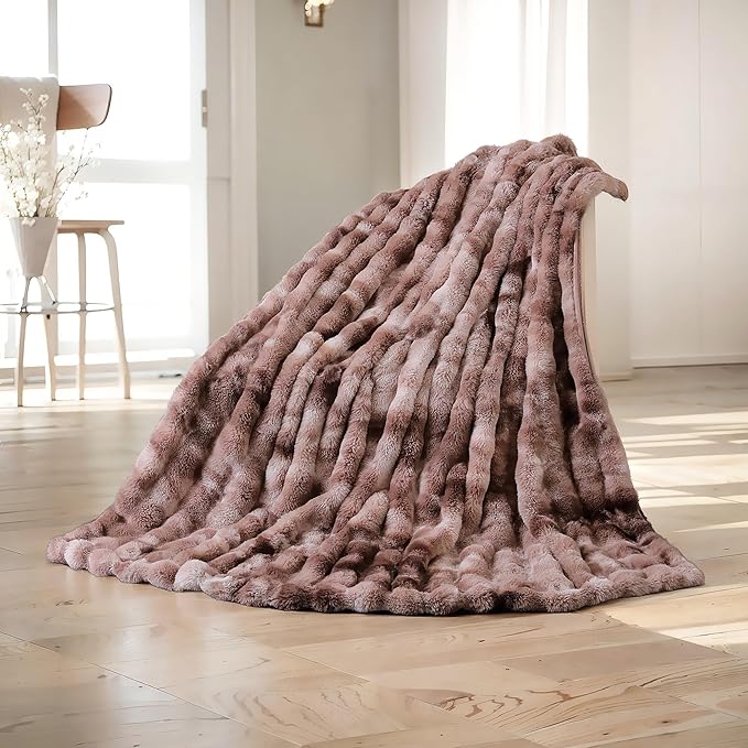 UKELER Ultra Soft Throw Blanket 50''x60'', Brown Fluffy Blankets & Throws Faux Fur Blanket for Couch, Bed, Sofa Cozy Plush Warm Thick Velvet Blanket for Women, Men