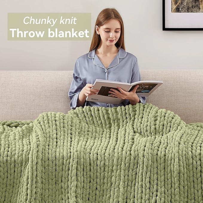 Chunky Knit Throw Blanket, 30''*40'' Knitted Throw Chenille Yarn for Bed Couch, Handmade Light Green Crochet Big Thick Blanket, Machine Washable Cute Comfy Blanket for Home Decor